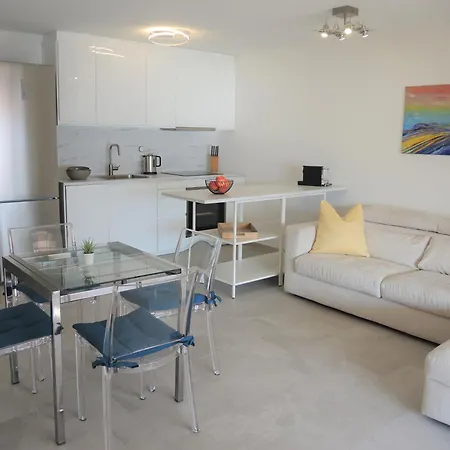 Apartment Rivapiana By Fewotessin
